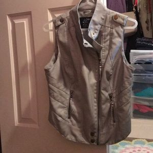 NWOT Blanc Noir leather vest blue w/ zippers sz M